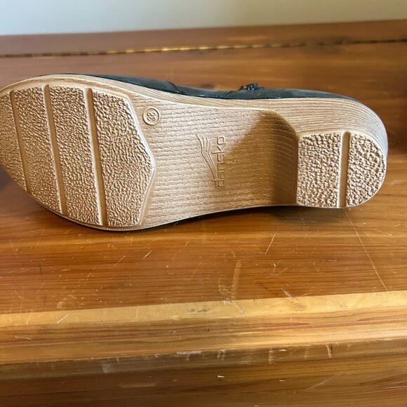 Dansko Maria Boot Olive, Size 38 - Picture 4 of 5